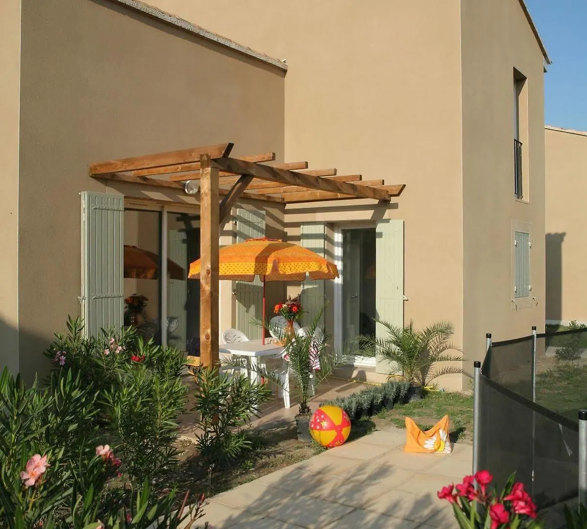 Residence Nemea Les Rives Du Lac Saint-Saturnin-les-Avignon Holiday park